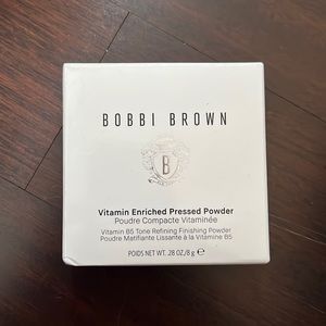 NWOT Bobbi Brown Vitamin Enriched Pressed Powder in shade “Neutral.”
